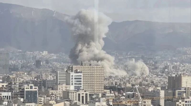 Tehranda partlayışlar: elektrik kəsildi