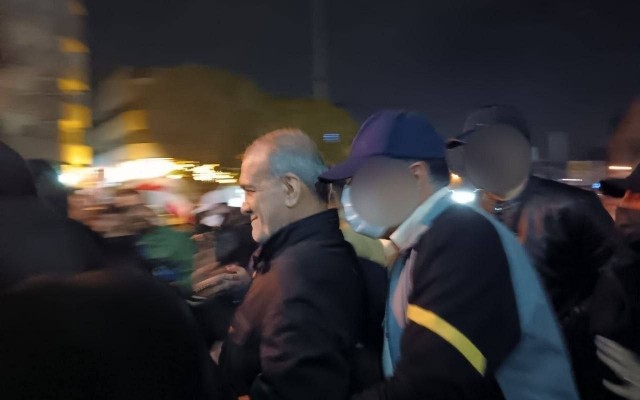 Pezeşkian və Əraqçi Tehranda mitinqə qatıldılar - VİDEO