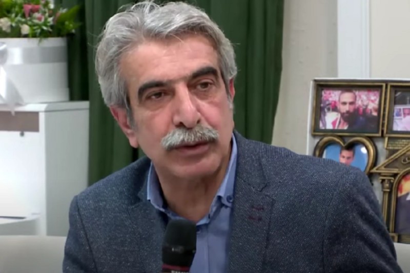 Zəhmət çəkib 50 min versinlər, müğənni də CANLI OXUSUN