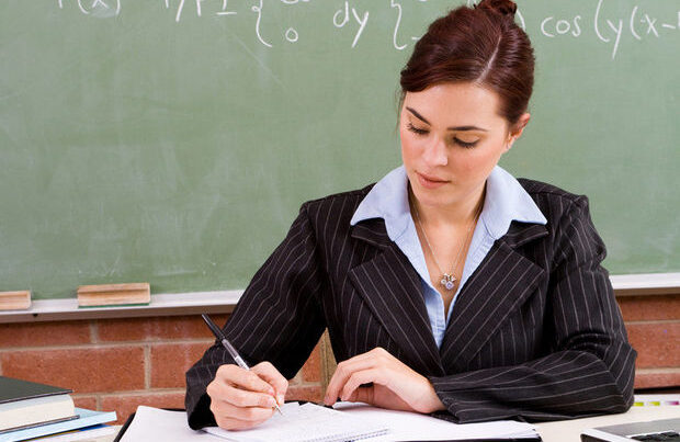 Bu şəxslər də müəllim işləyə biləcək