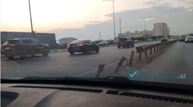 Bakı-Sumqayıt yolunda dəmir arakəsmə ÖLÜM SAÇIR - FOTO