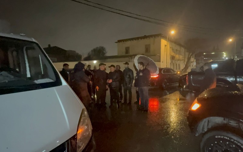 Eldar Əzizov və Zaur Mikayılov həmin evin söküldüyü yerə baxış keçirdilər - VİDEO