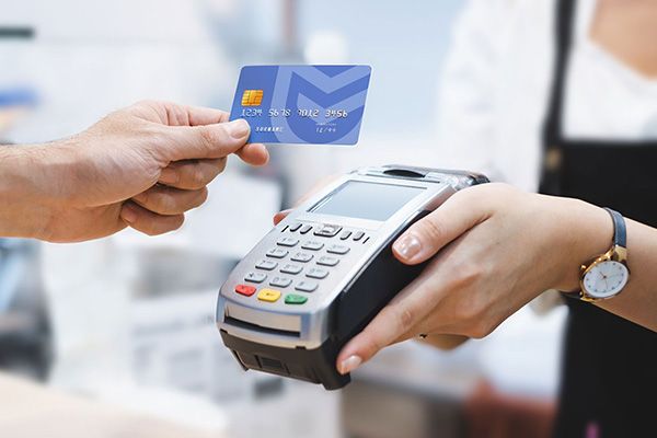 Kartlar dövrü: Azərbaycan iqtisadiyyatı nağdsız gələcəyə gedir