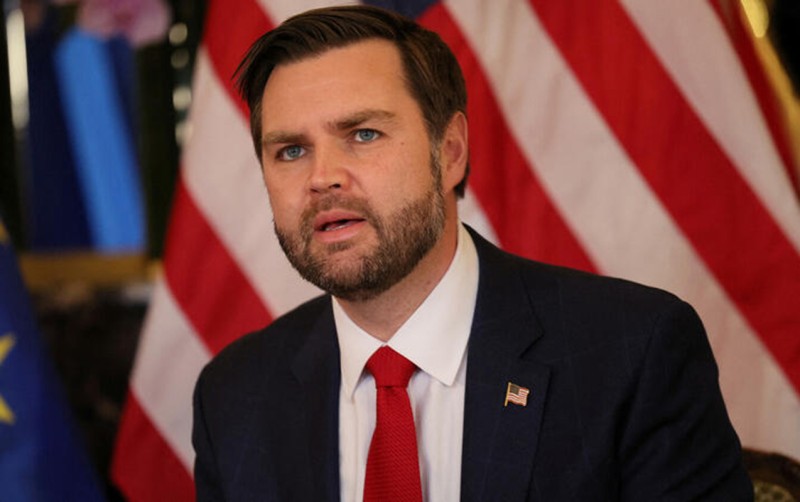 Vens Macarıstanda rəsmi səfərdədir