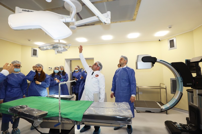 Yeni klinika tələbə və rezidentlərə nə verəcək?