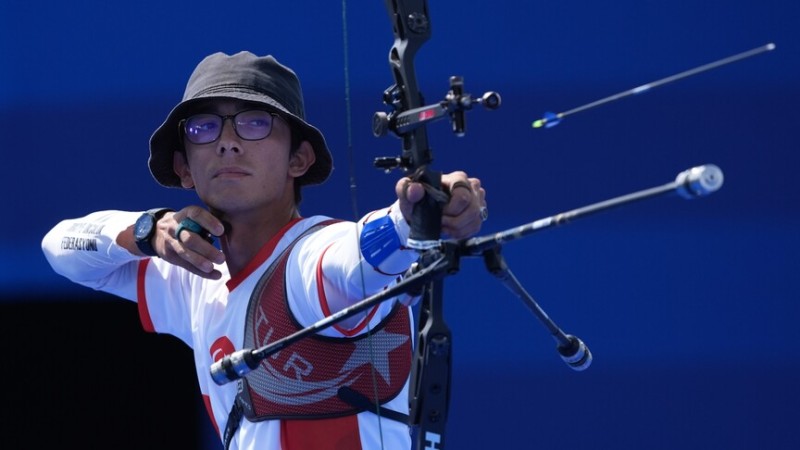 Mete Qazoz medal qazandı