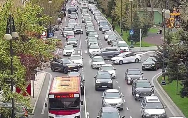 Bakının bu yolları tıxacdır - SİYAHI