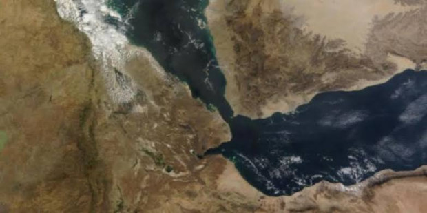 Husilər də strateji boğazı bağlaya bilər