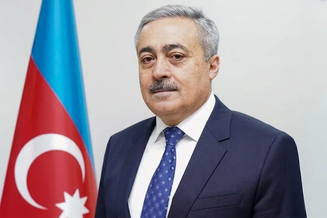 Agentliyin departament rəhbəri işdən çıxdı