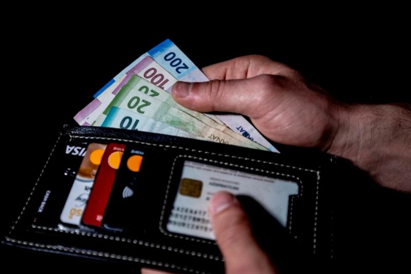 Orta aylıq xərclər 662 manata yüksəldi