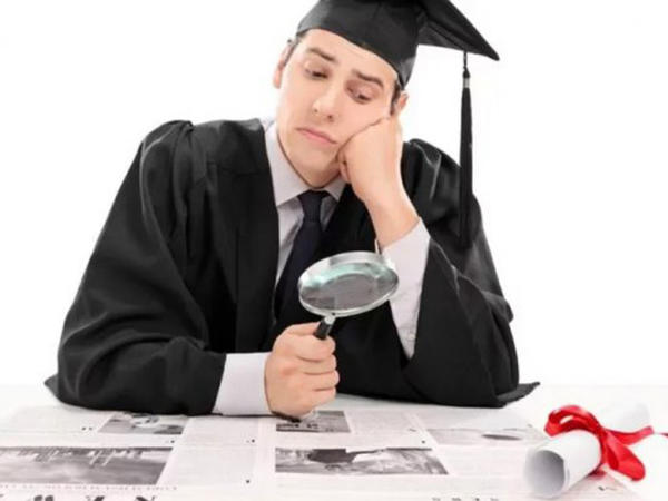 Məzun bolluğu, iş qıtlığı: Diplom kifayət etmir
