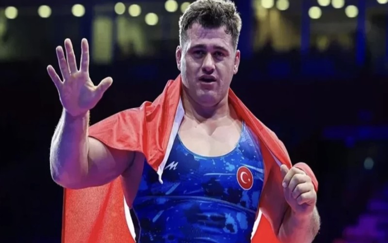 Türkiyəli güləşçi 13-cü dəfə Avropa çempionu oldu