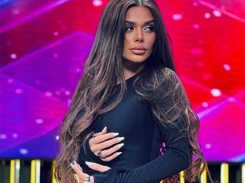 Rəqsanənin qızıları küsülü imiş