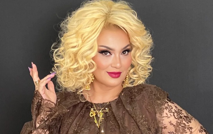 Ən varlı, gözəl, xoşbəxt mənəm - Əməkdar artist