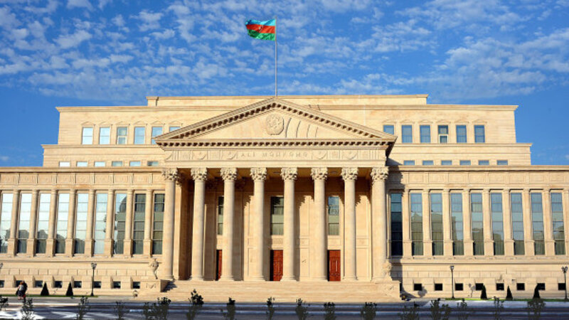 Ali Məhkəmə hüquqşünaslara müraciət etdi