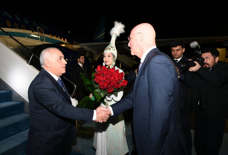 Əli Əsədov Qazaxıstana gedib