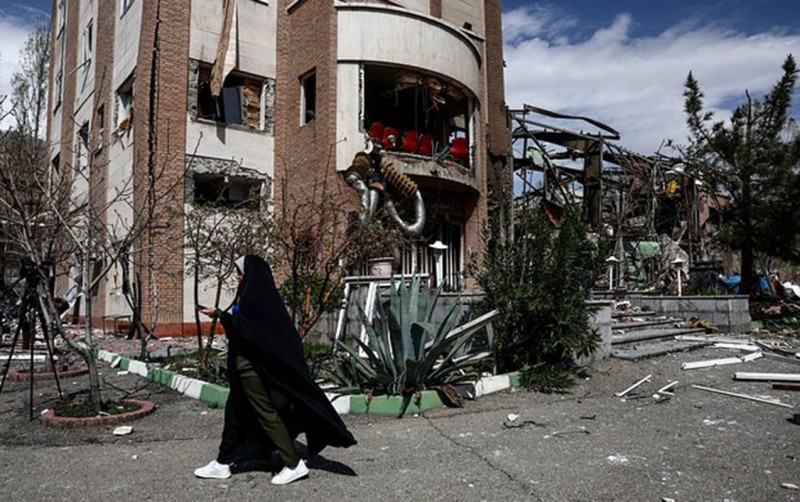 “İsrail İranı daş dövrünə qaytaracaq”