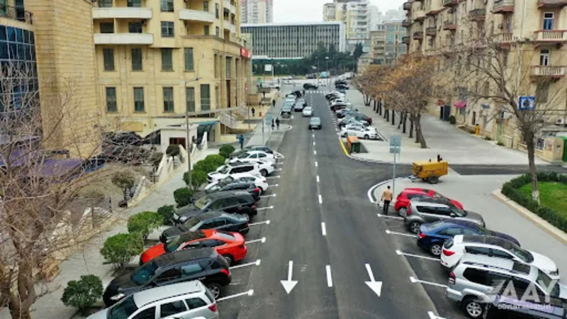 Bakının mərkəzi küçələrində nəqliyyat sıxlığı aradan qalxdı