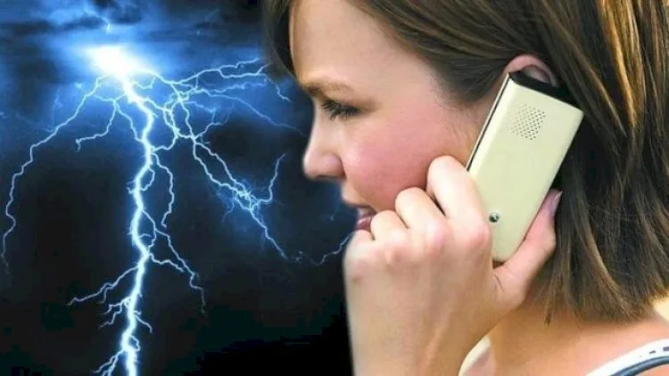 Əhaliyə müraciət edildi: TELEFONLA DANIŞMAMAQ...