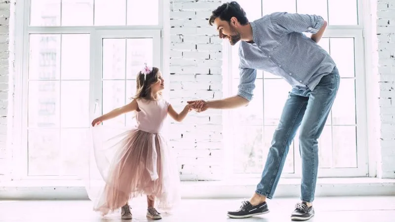 Qızlar niyə atalarına daha çox bənzəyir?