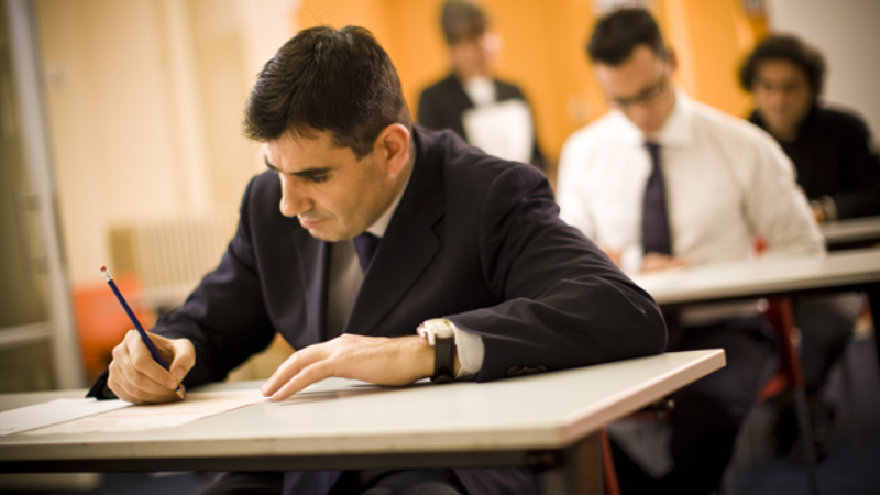 Dövlət orqanlarında daxili müsahibə elan edildi