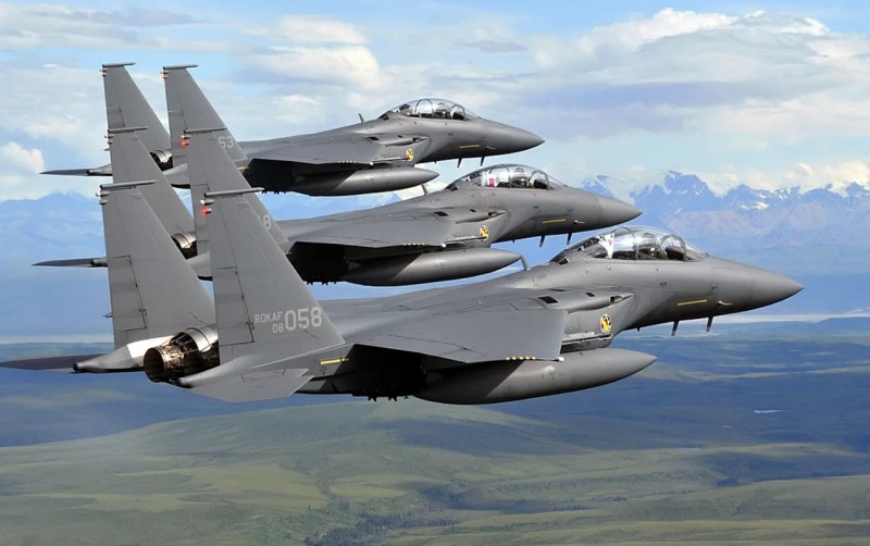 Pilotlar selfi çəkərkən təyyarələr toqquşub - Detallar