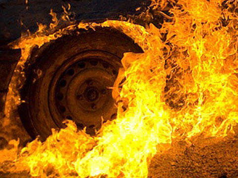 Gəncədə yük maşını yandı - Xəsarət alan var