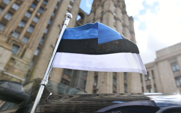 Bu ölkə rusiyalılara daşınmaz əmlak almağı qadağan edir