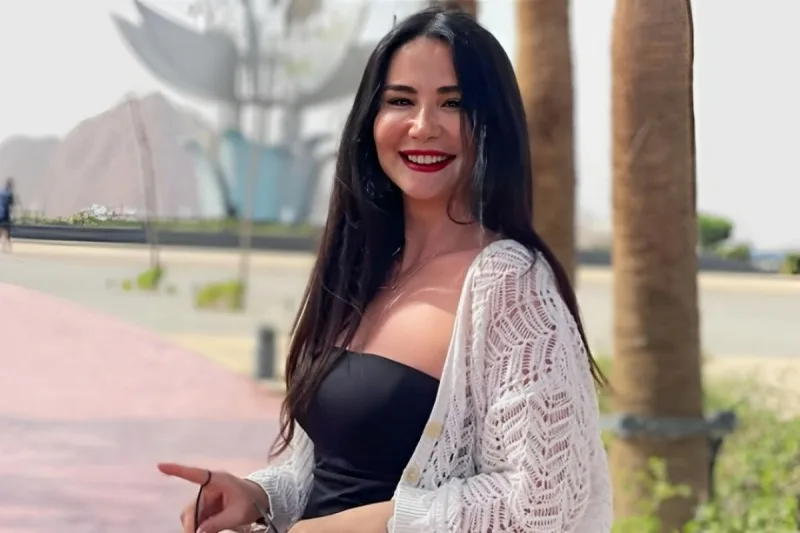 "Anam yaşındasan, AYIB OLSUN" - FOTO
