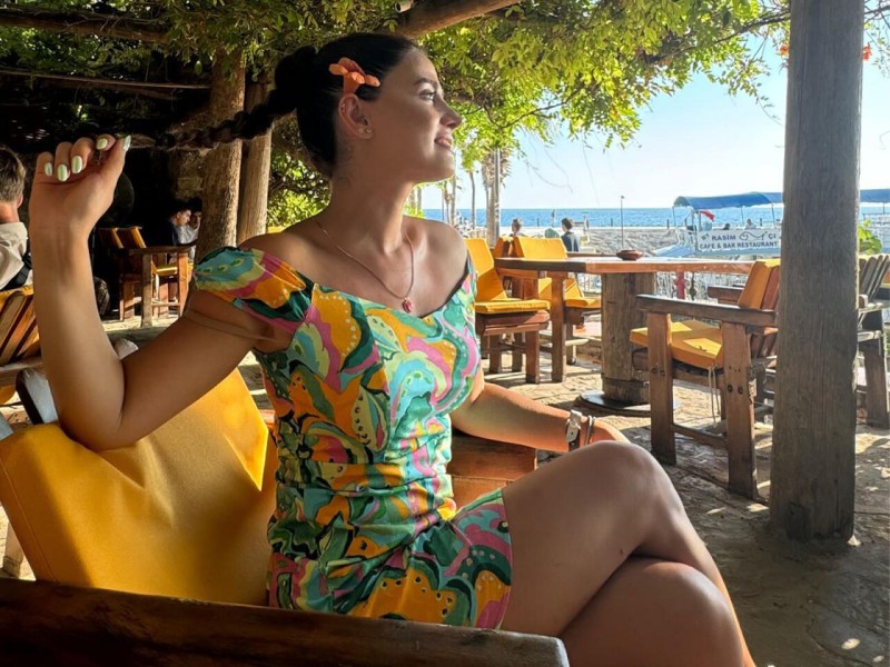 Komedixananın aktrisası müəllimlik etməyə başladı