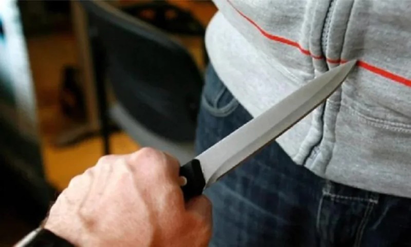 Gəncədə şagird bıçaqlandı - TƏFFƏRÜAT