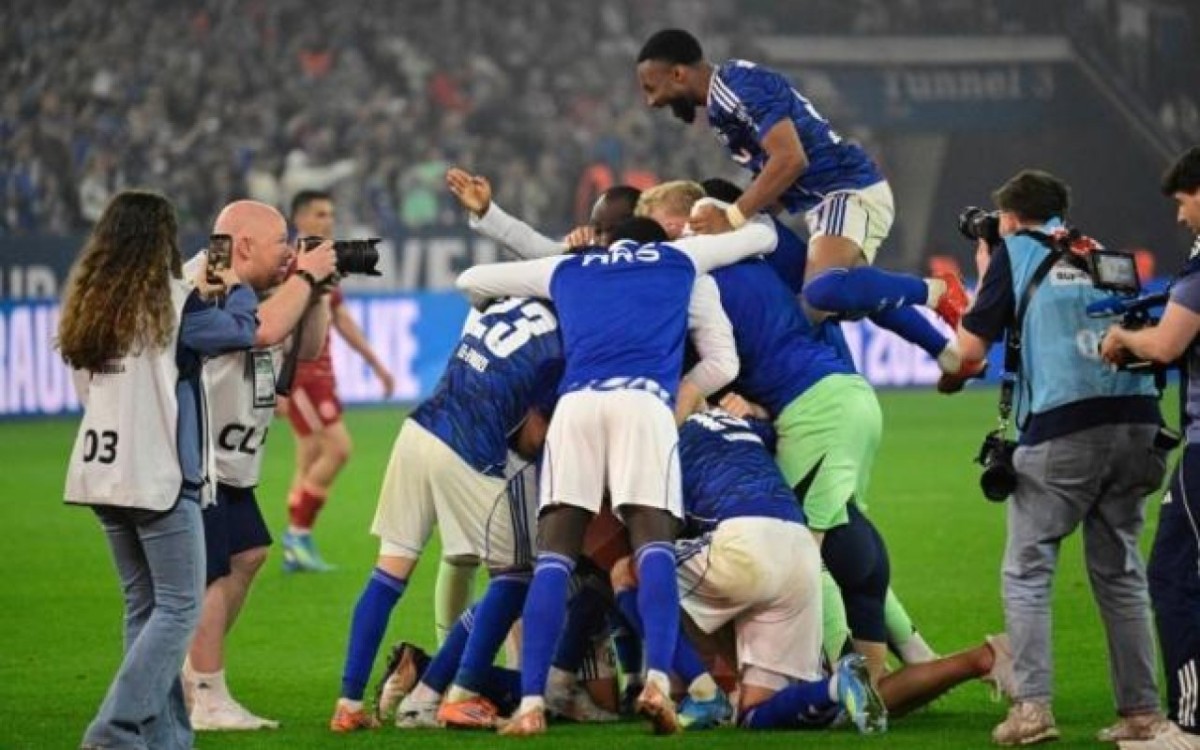 Şalke 3 ildən sonra Bundesliqada