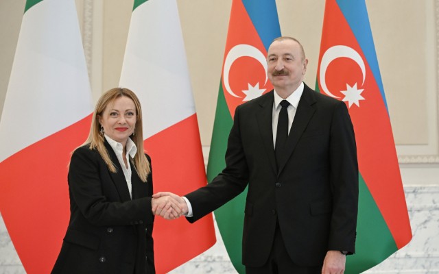 İlham Əliyev və Meloni mətbuata bəyanatlarla çıxış edirlər