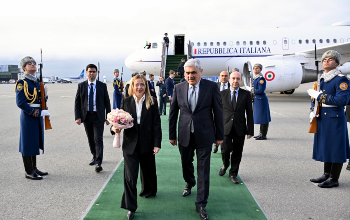 Meloni Azərbaycana gəldi - FOTO