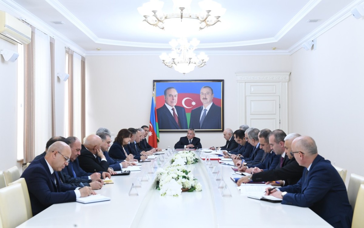 Rövşən Rzayev iclas keçirdi - Tapşırıqlar verdi