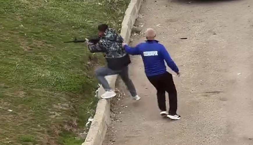 Arvadı sosial media profili açdı, güllələmək istədi