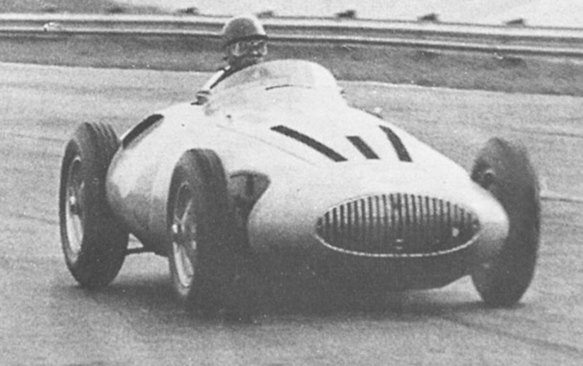 100 yaşlı “Formula 1” pilotu vəfat etdi