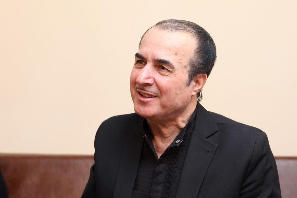 İndi qorxumdan heç bir restoranda yemək yemirəm