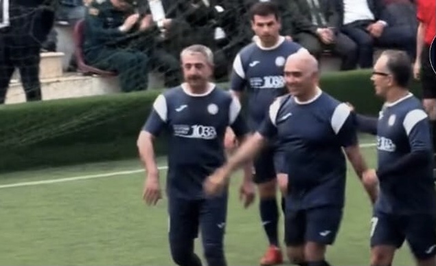 “Parlament” və “Hökumət” futbol oynadı - VİDEO