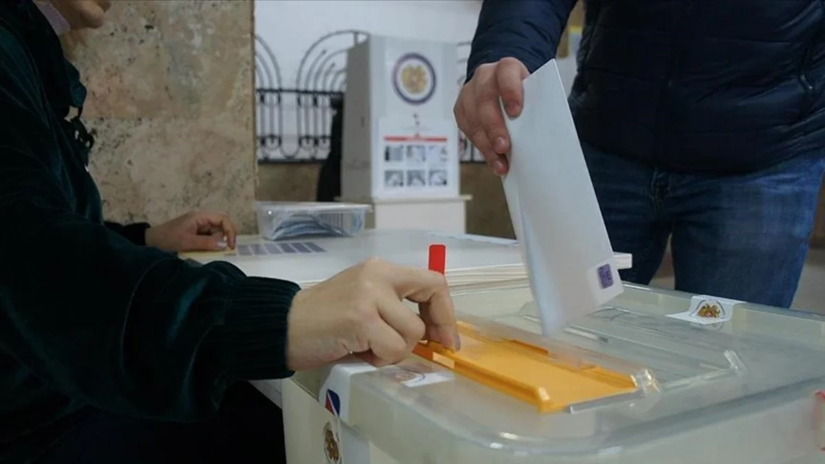 Ermənistanda seçkiqabağı təşviqat başlayır