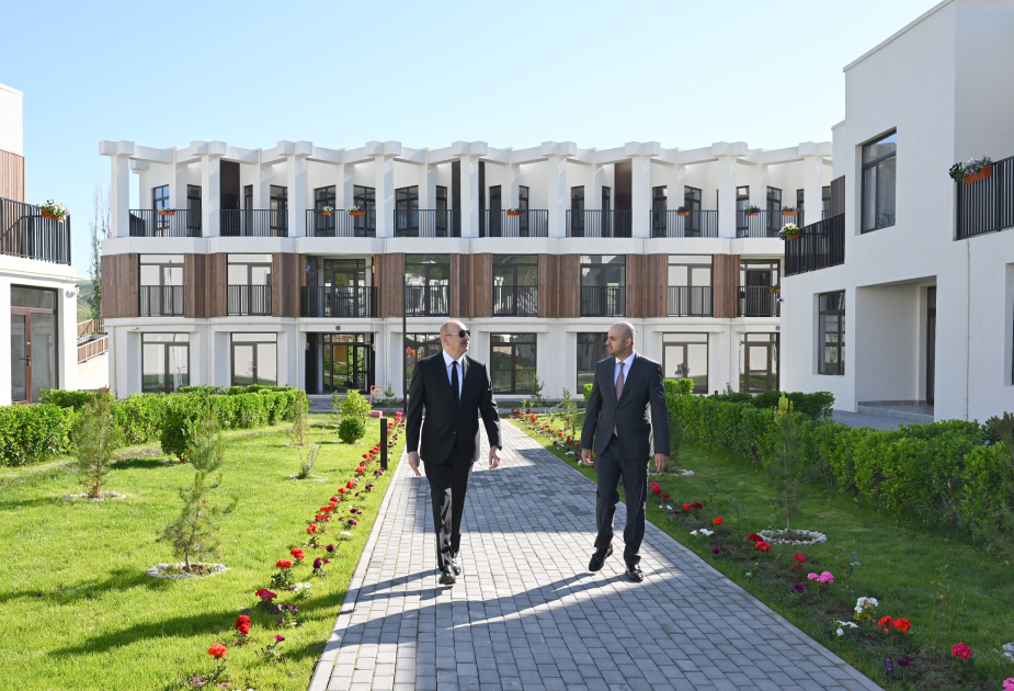 Prezident Zəngilanın ilk yaşayış kompleksində - FOTOLAR