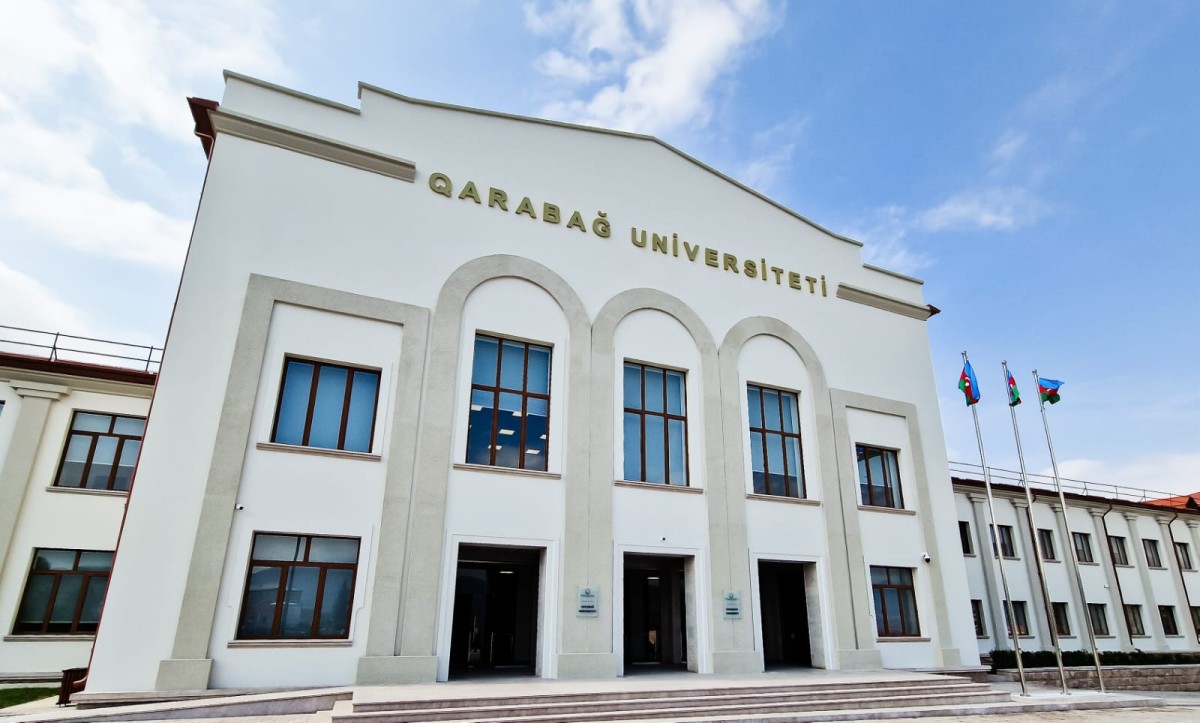 Qarabağ Universitetinin yeni rəsmi saytı istifadəyə verildi