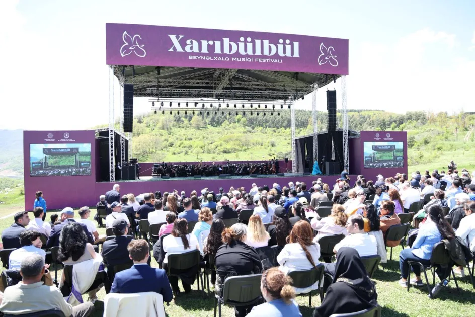 Şuşada “Xarıbülbül” IX Beynəlxalq Musiqi Festivalı başladı