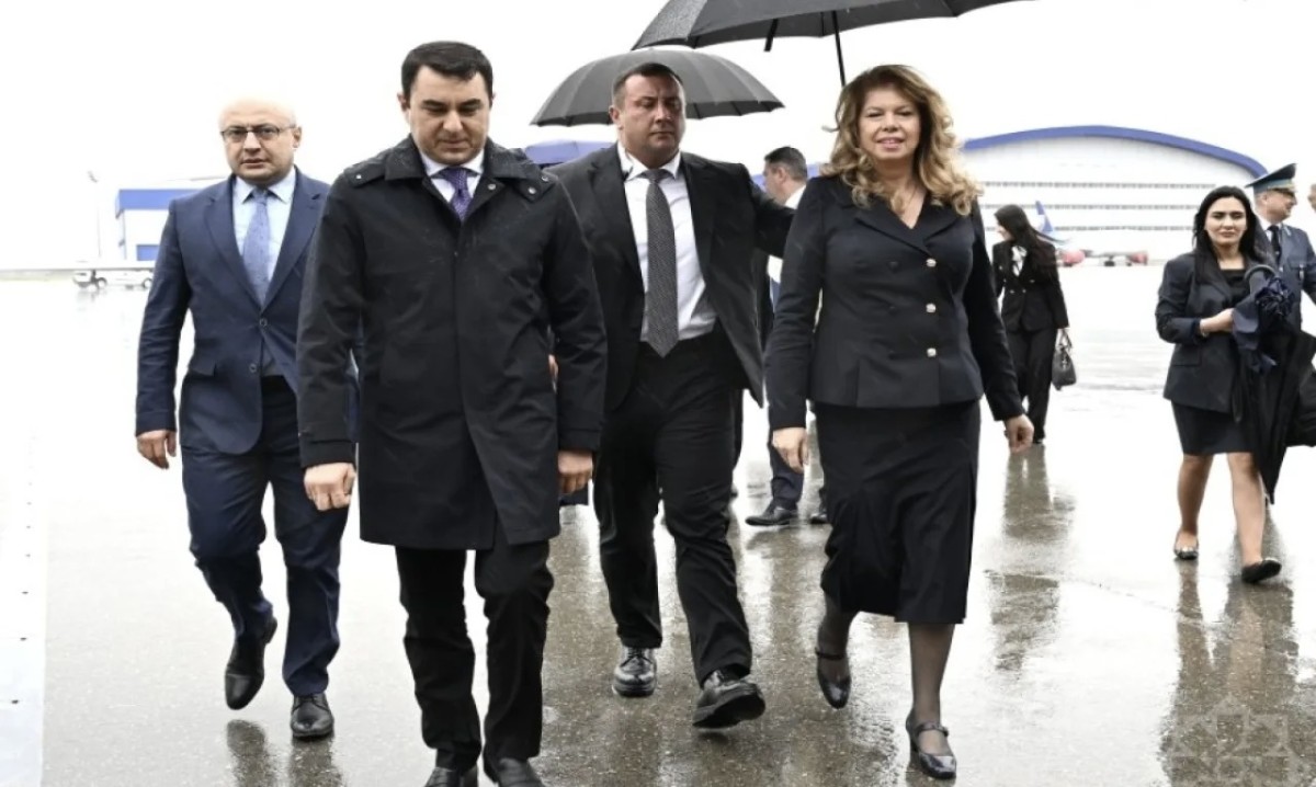 Bolqarıstan Prezidenti Azərbaycana səfərə gəldi - FOTO