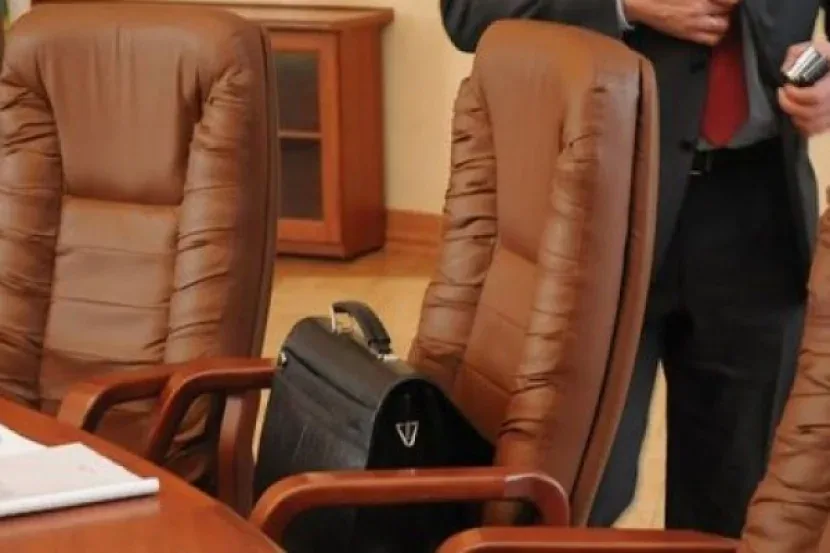 Vəzifəli şəxslər işdən çıxarıldı