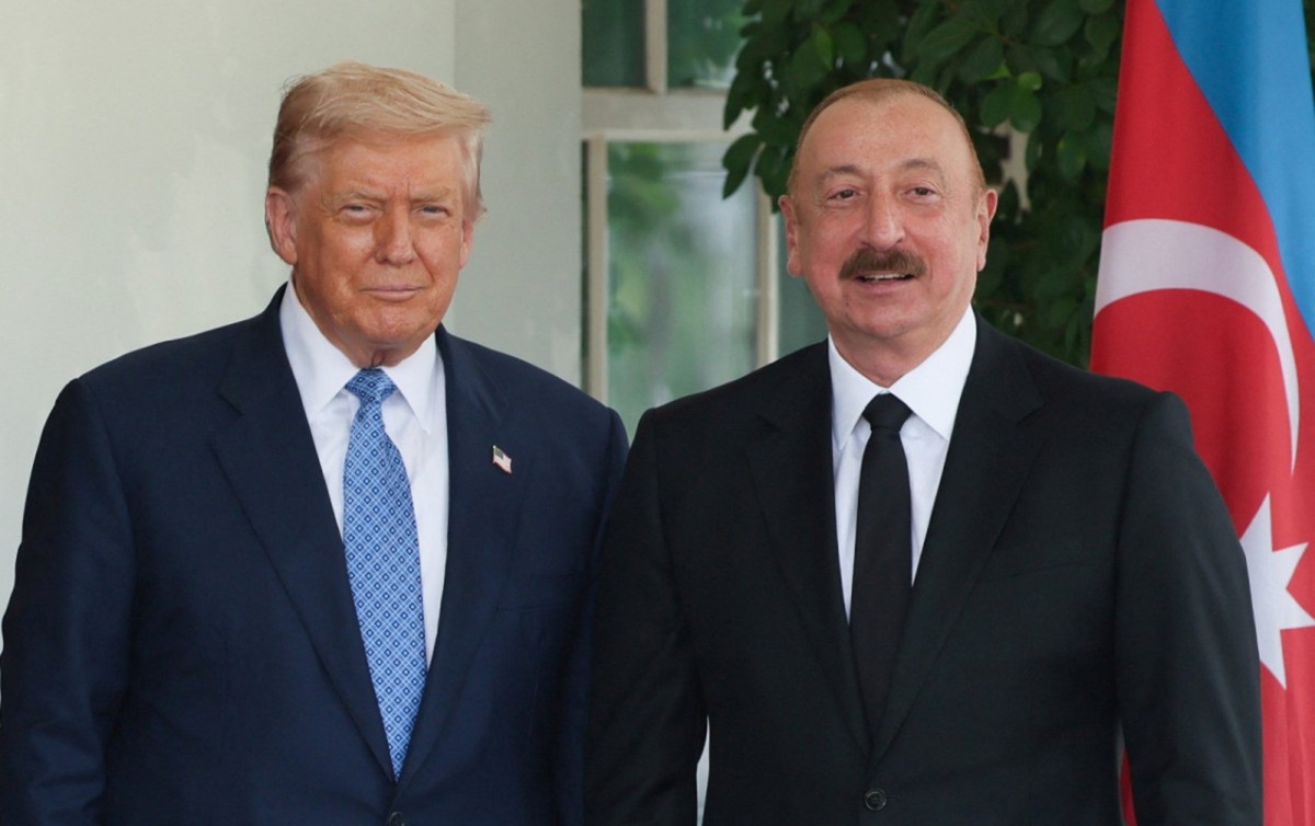 Tramp İlham Əliyevə təbrik ünvanladı