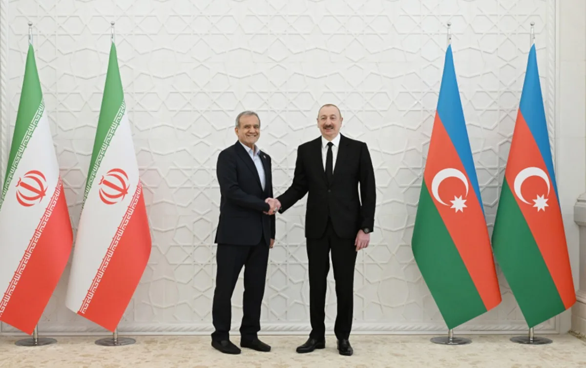 Prezident Pezeşkianla danışdı