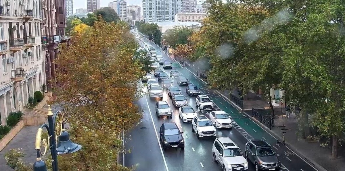 DİQQƏT: Bu yollarda tıxac var - SİYAHI