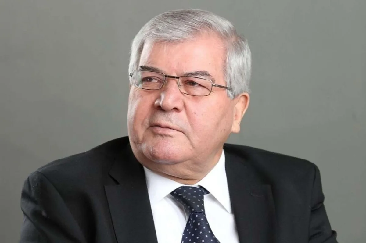 Sabir Rüstəmxanlı bolqar yazıçıya ölkəmiz haqqında necə kitab yazdırdı…