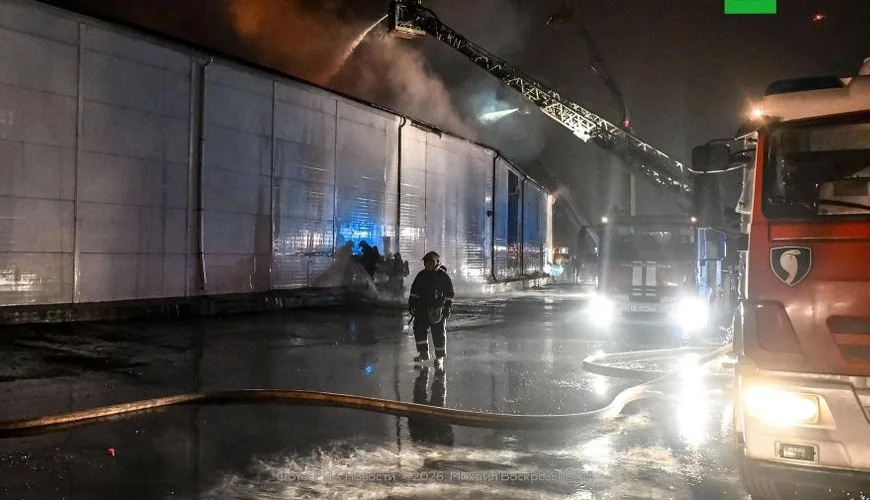 Ukrayna Taqanroq limanını alovlara qərq etdi